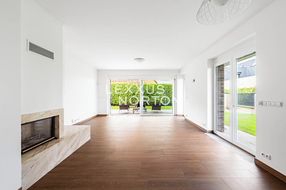 Pronájem rodinného domu 500 m², pozemek 700 m²